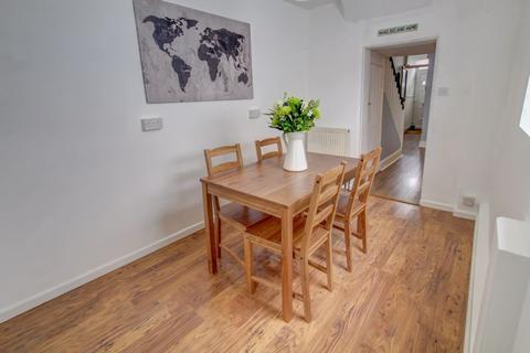 21 Beaufort Road, Exeter, EX2 9AB