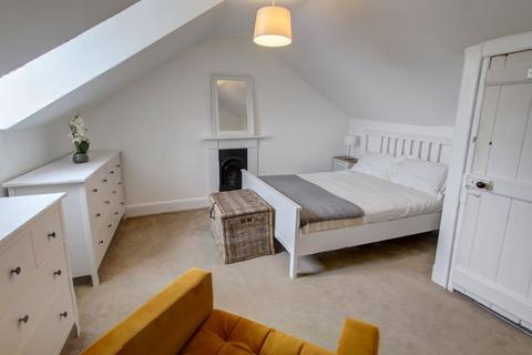 21 Beaufort Road, Exeter, EX2 9AB