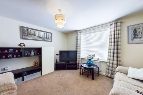 12 Sunliner Way, South Ockendon, RM15 5FS
