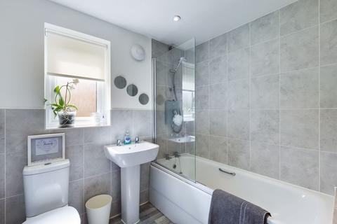 12 Sunliner Way, South Ockendon, RM15 5FS