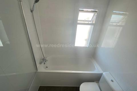 2 bedroom flat to rent - Cheltenham Road, Southend On Sea