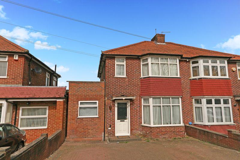 Whitton Avenue East, Greenford 4 bed semidetached house £599,950