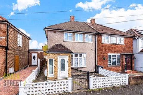 69 Waverley Crescent, Romford, RM3 8AJ