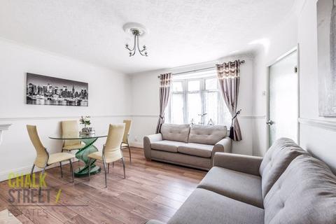 69 Waverley Crescent, Romford, RM3 8AJ