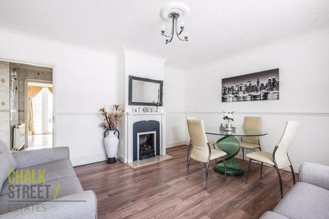 69 Waverley Crescent, Romford, RM3 8AJ