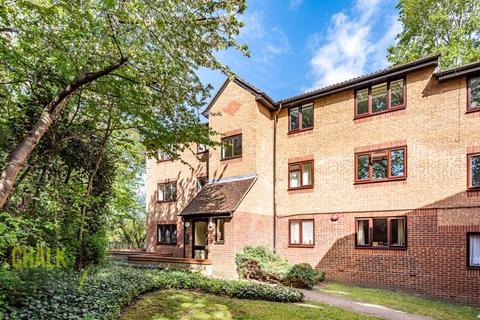 173 Latimer Drive, Hornchurch, RM12 6TN