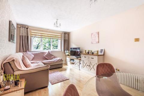 173 Latimer Drive, Hornchurch, RM12 6TN