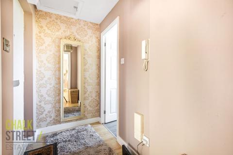 173 Latimer Drive, Hornchurch, RM12 6TN