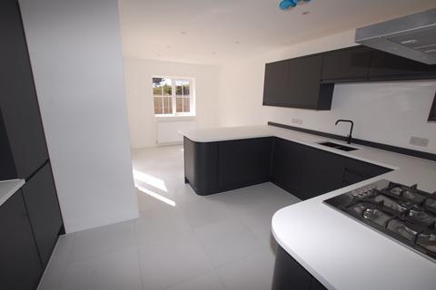 Hillview Annabell Avenue, Orsett, Grays, RM16 3BY
