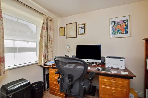 6 Sassoon Close, Salisbury, SP2 9LR