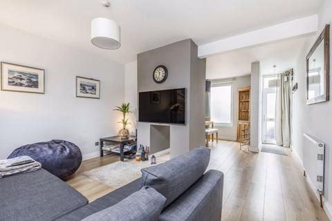 3 bedroom terraced house to rent, Cleveland Road, Southsea