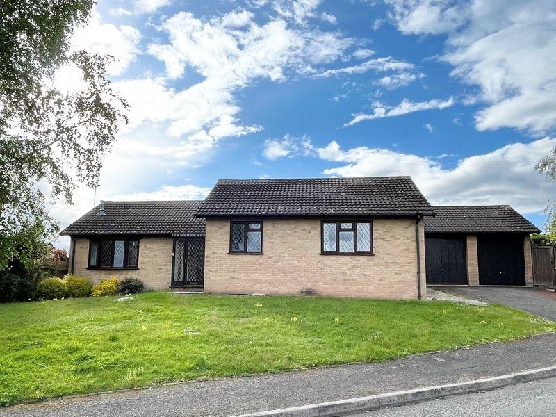 Mount Pleasant, Pershore 3 bed detached bungalow £400,000