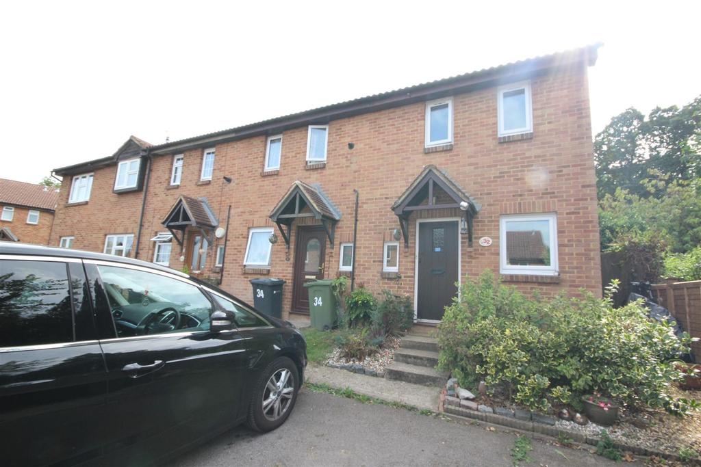 Ashbury Crescent, Merrow Park 2 bed end of terrace house £1,350 pcm (£312 pw)