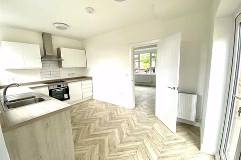 33 Broadway Grove, Worcester, WR2 5EY