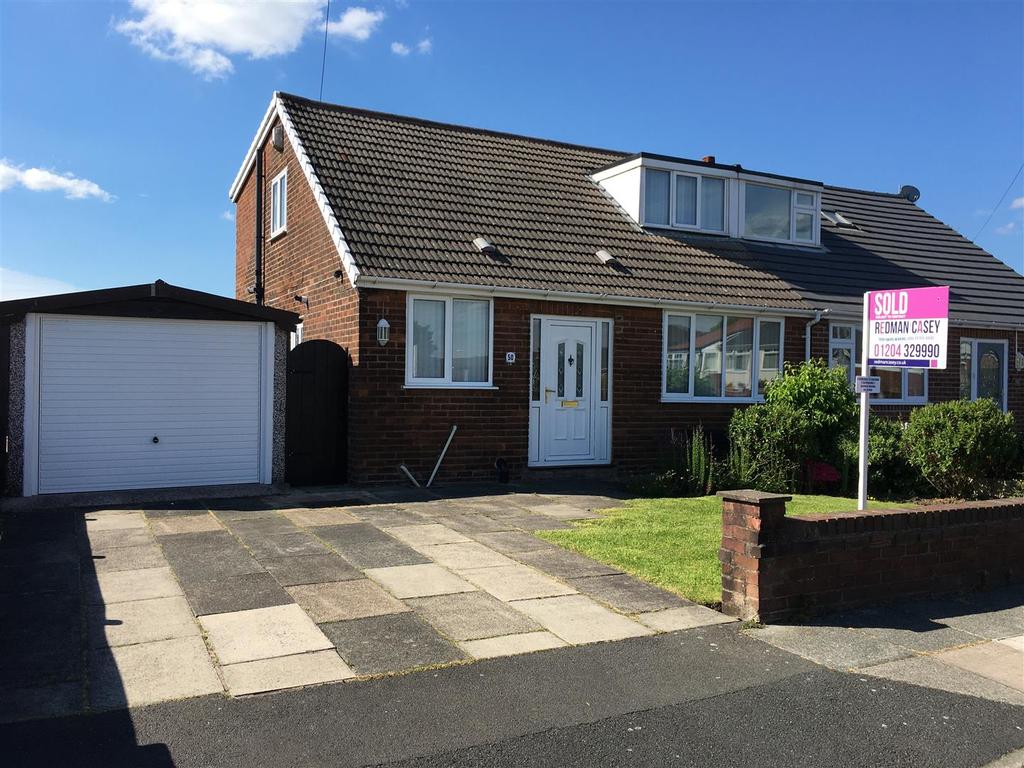 Eskdale Avenue, Blackrod, Bolton 3 bed semidetached house £250,000