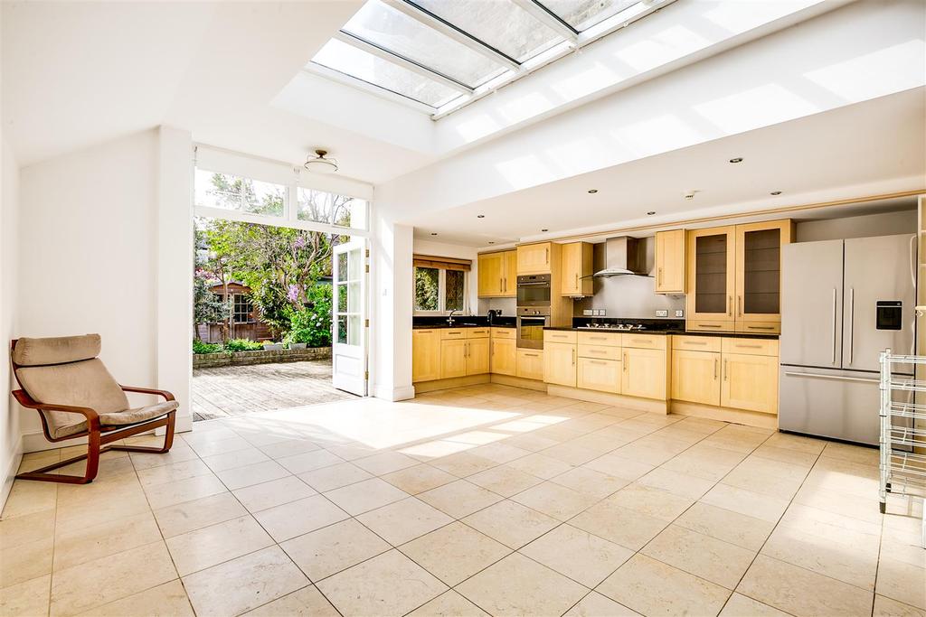 Rothschild Road, London W4 4 bed semidetached house £1,395,000