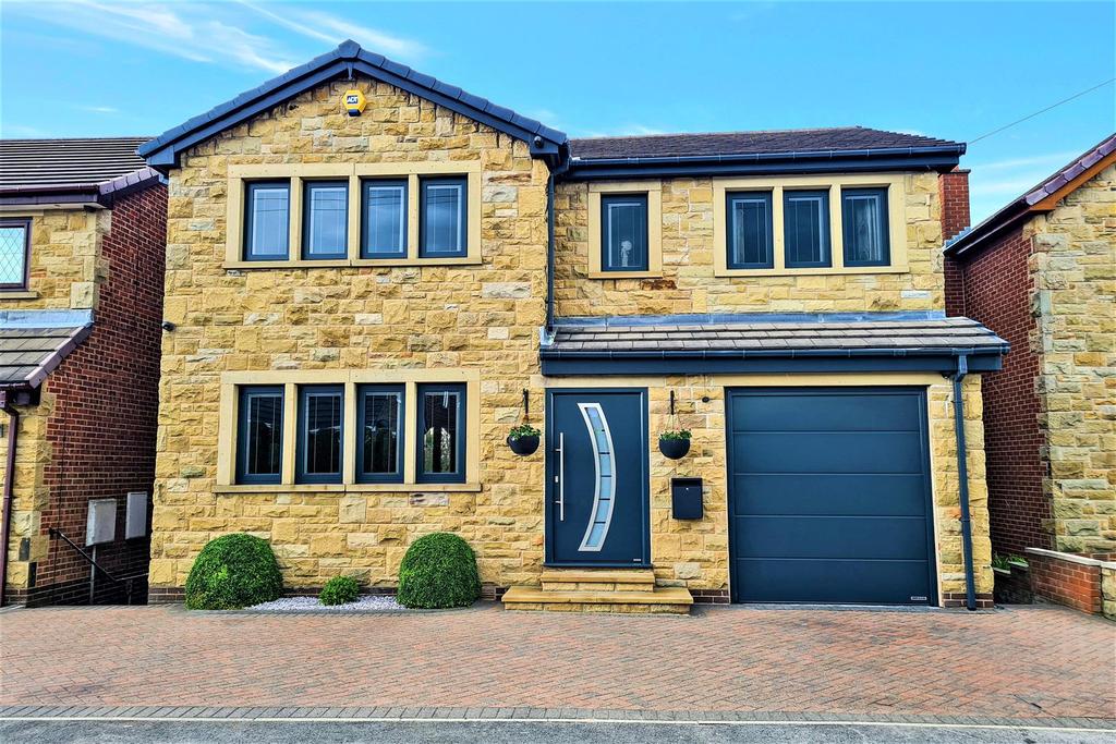 Applehaigh View, Royston, Barnsley 4 bed detached house £360,000