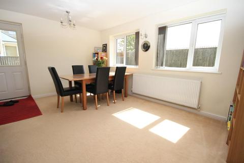 4 Loxley Close, Bradford, BD2 3HX