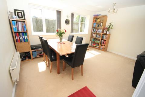 4 Loxley Close, Bradford, BD2 3HX