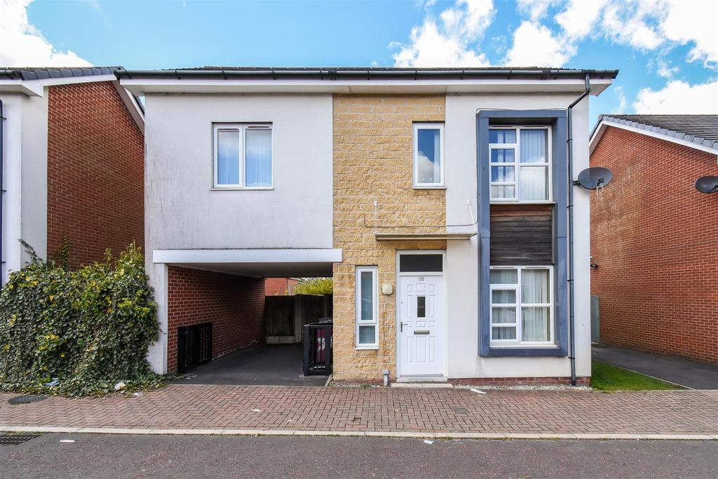 Mosley Walk, Blackburn 3 bed detached house £140,000