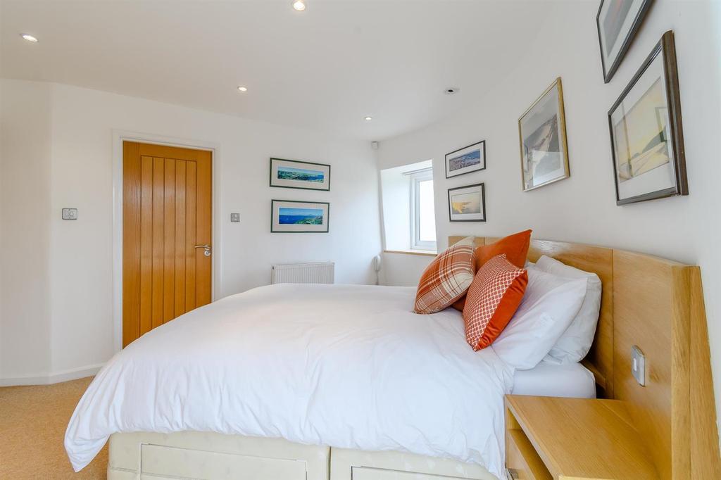 8461713-interior20.jpg