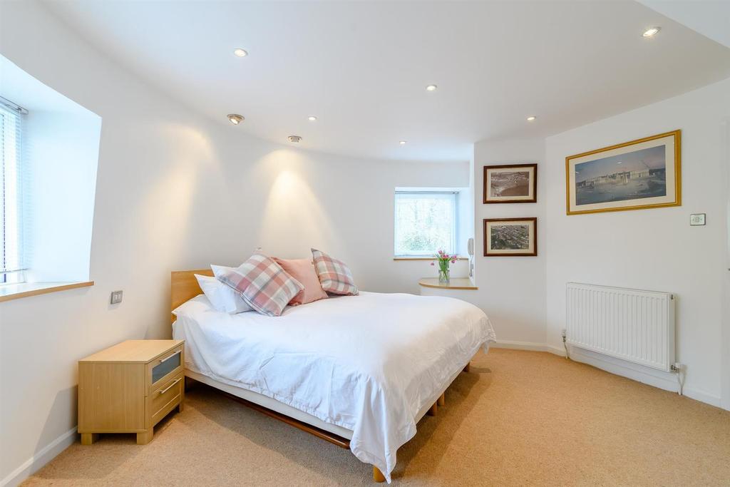 8461713-interior12.jpg
