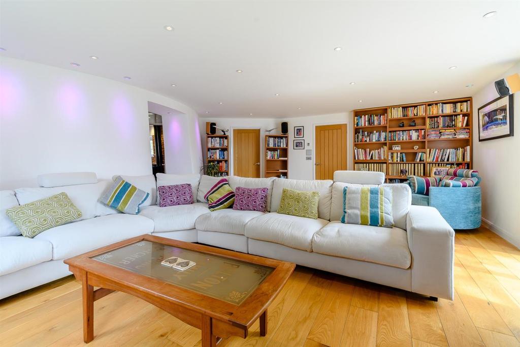 8461713-interior38.jpg