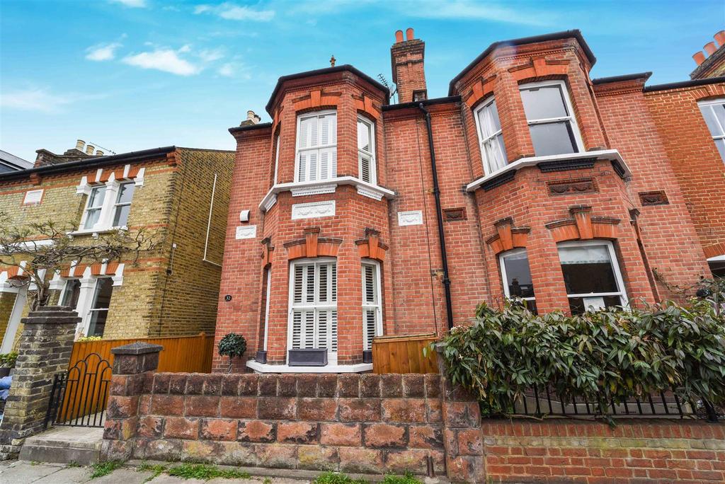 Heath Gardens, Twickenham 4 bed semidetached house £1,375,000