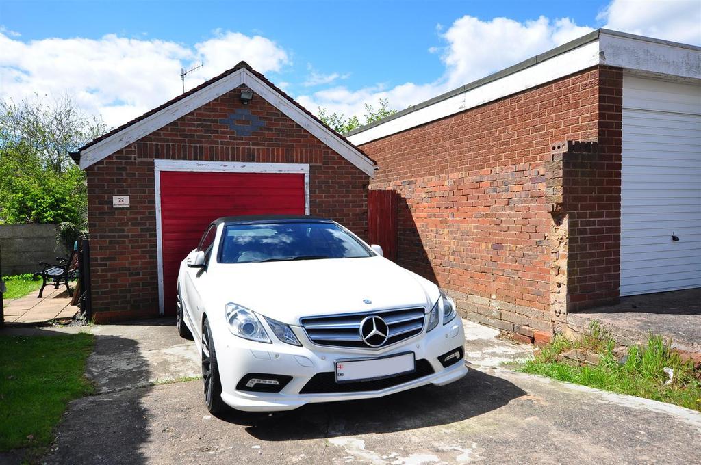 LAG Burfield Road Garage.jpg