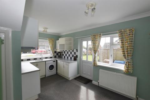 10 Ashleigh Drive, Beeford, Driffield, YO25 8AU