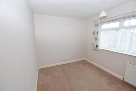 10 Ashleigh Drive, Beeford, Driffield, YO25 8AU