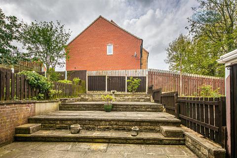 136 Erskine Crescent, Sheffield, S2 3LR