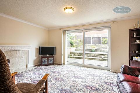 136 Erskine Crescent, Sheffield, S2 3LR
