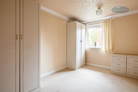 136 Erskine Crescent, Sheffield, S2 3LR