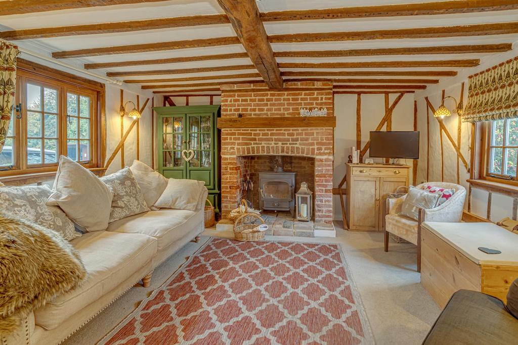 The Street, WalshamLeWillows 2 bed cottage £325,000