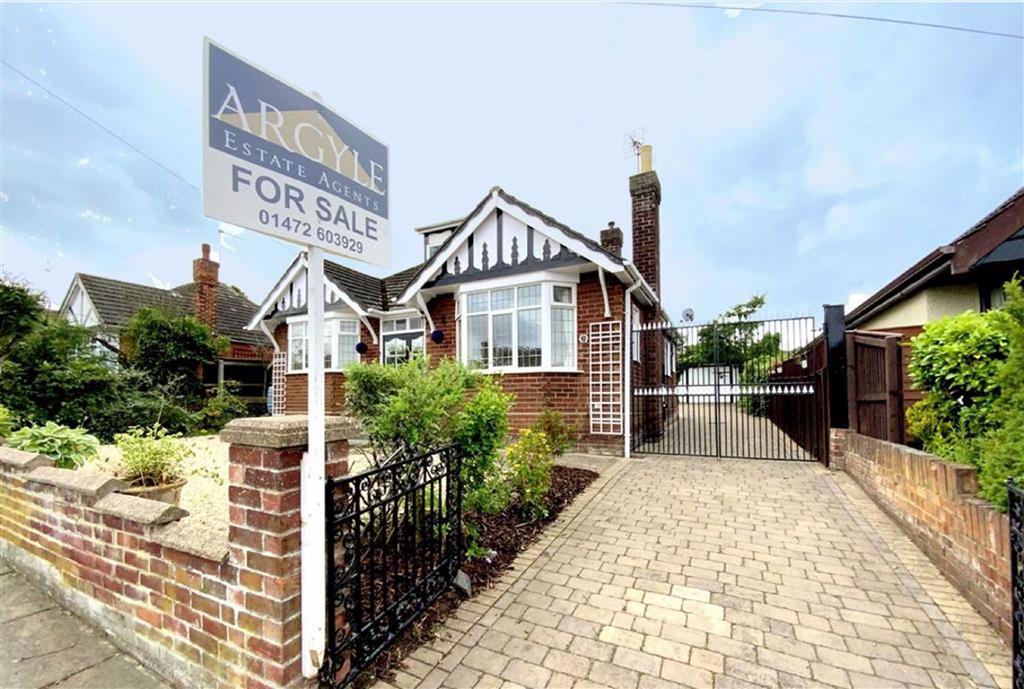 Thirkleby Crescent, Grimsby, North East Lincolnshire 3 bed detached