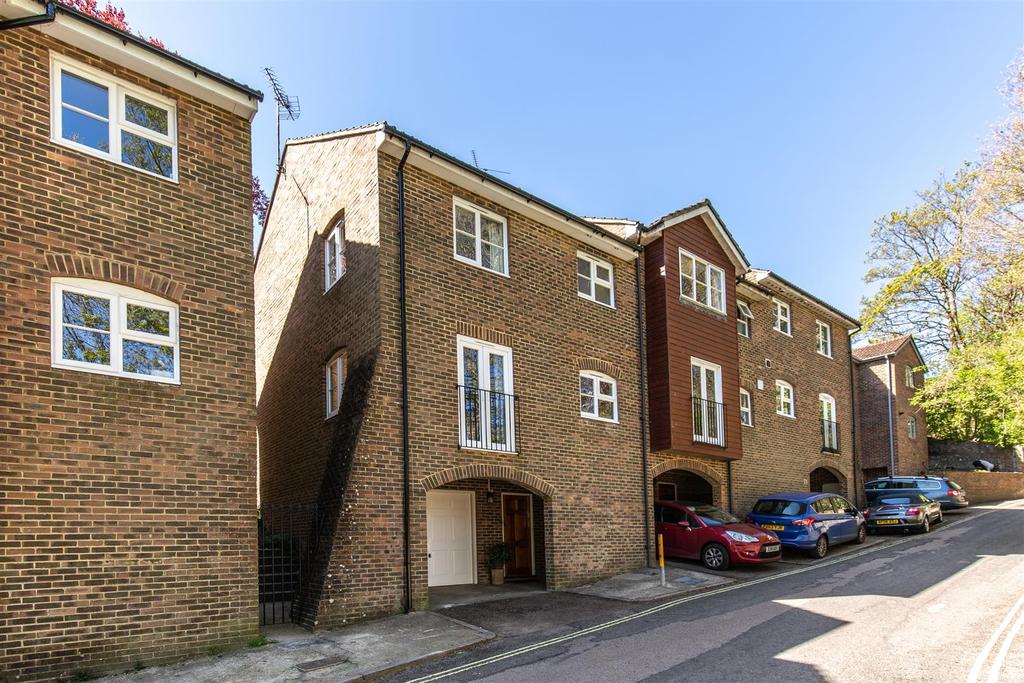 Paddock Lane, Lewes 2 bed semidetached house £575,000