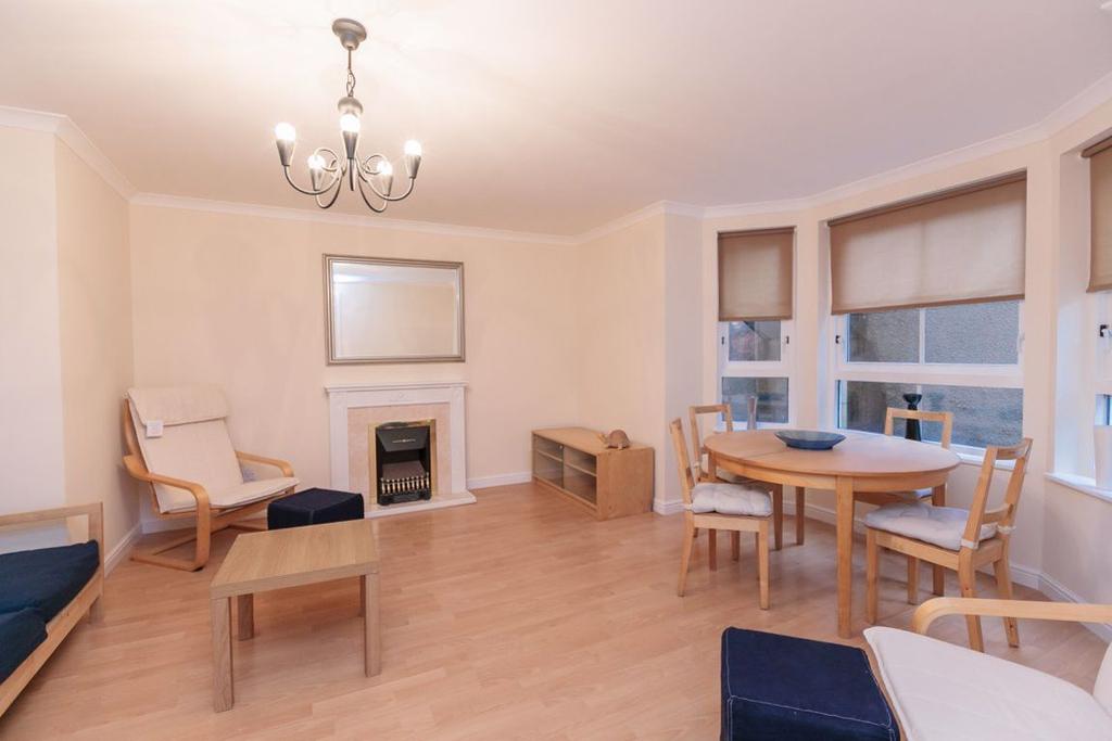 DICKSONFIELD, LEITH WALK, EH7 5ND 2 bed flat £950 pcm (£219 pw)