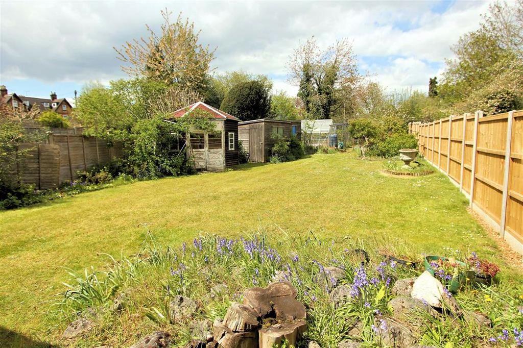 Watton Road, Knebworth SG3 6AH 4 bed semidetached house £725,000