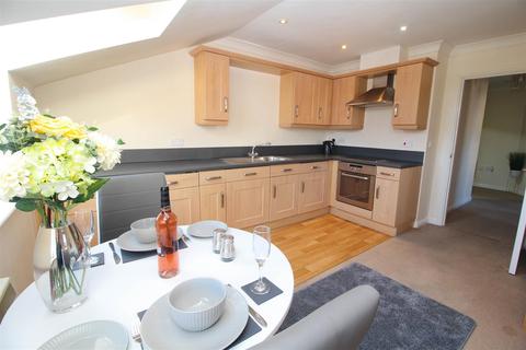 2 bedroom apartment for sale - Bromley Avenue, Whitley Bay
