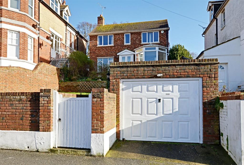 Amherst Road, BexhillOnSea 3 bed detached house £349,950