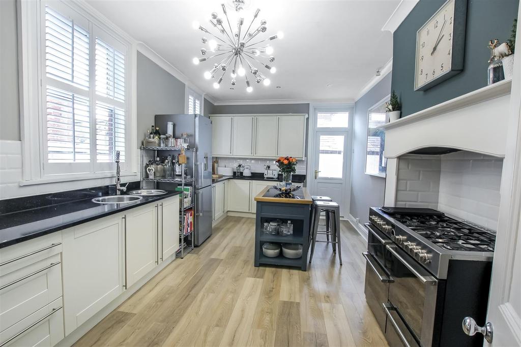 Langholm Crescent, Darlington 5 bed townhouse £350,000