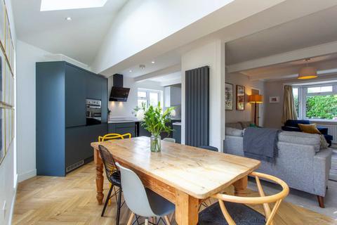 18 Chiltern Road, Caversham, Reading, RG4 5HT