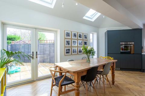 18 Chiltern Road, Caversham, Reading, RG4 5HT