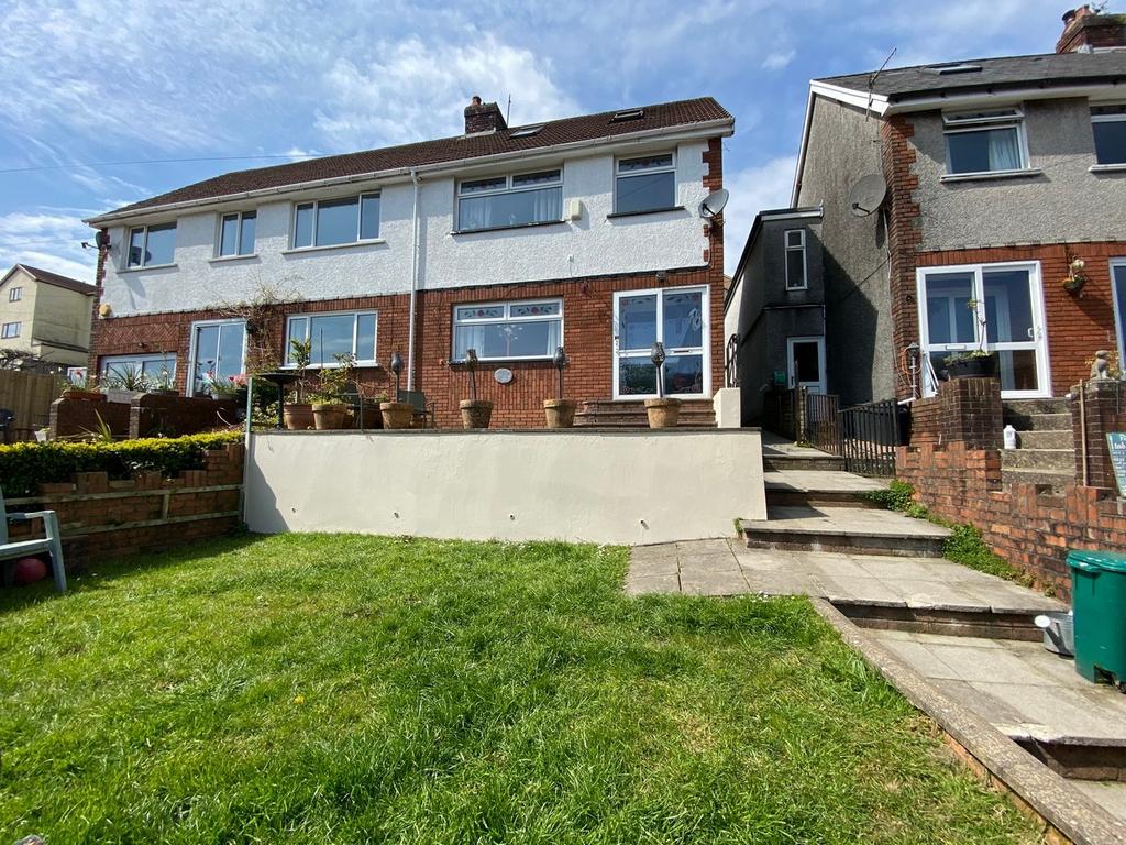 Aldergrove Court Porth 3 bed semidetached house £149,950