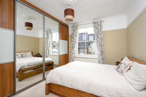 22 East Road, Kingston Upon Thames, KT2 6EL
