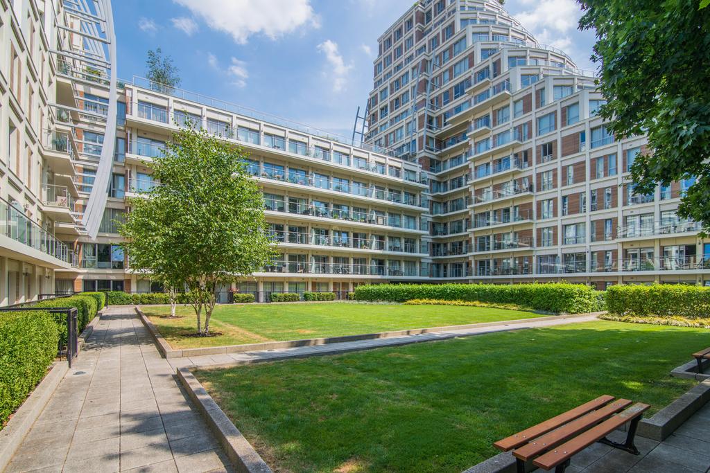 Henry Macaulay Avenue, Kingston upon Thames, UK, KT2 2 bed apartment