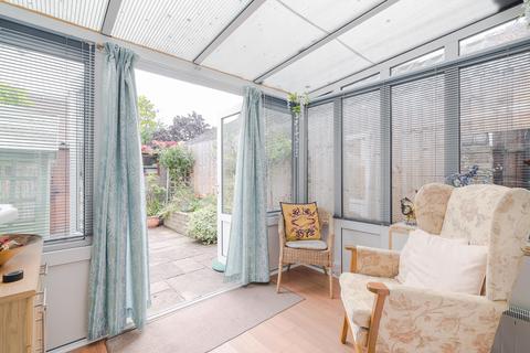 38 East Road, Kingston Upon Thames, KT2 6EL