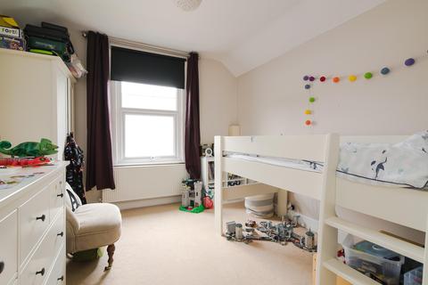28 Caversham Road, Kingston Upon Thames, KT1 2PX