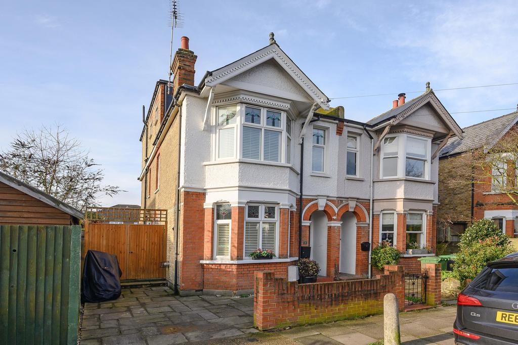 Staunton Road, Kingston upon Thames, KT2 5 bed semidetached house £